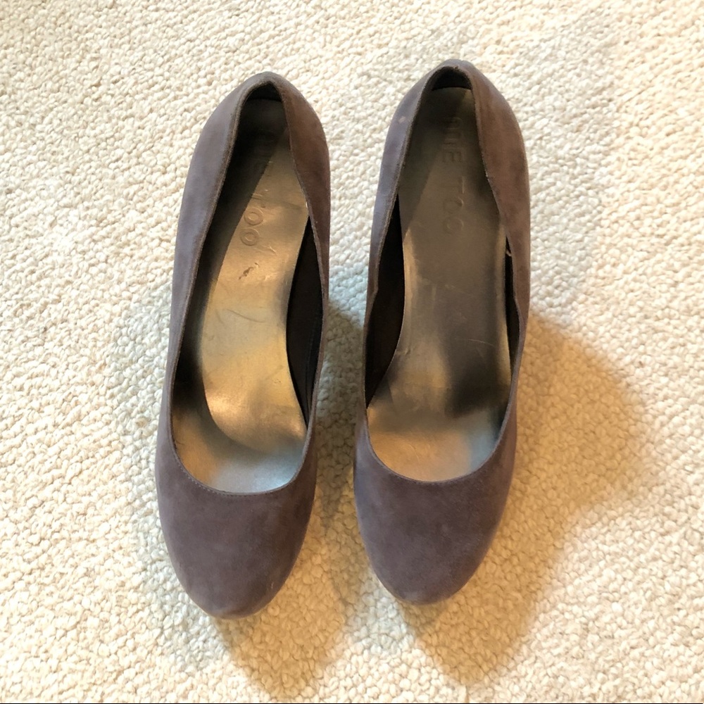 Me Too Locket Platform Pumps - Picture 2 of 7